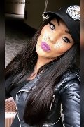 Roma Trans Ingrid Lemos 327 24 03 070 foto selfie 31